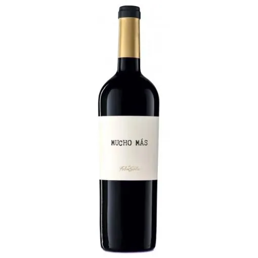 A bottle of Mucho Más White